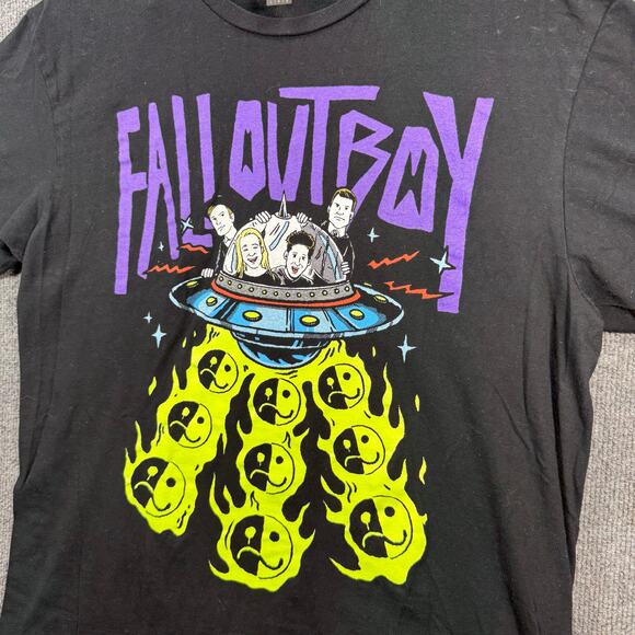 Gildan Softstyle Fall Out Boy T-Shirt Men's Large Black Graphic Rock Band Music - Picture 2 of 8